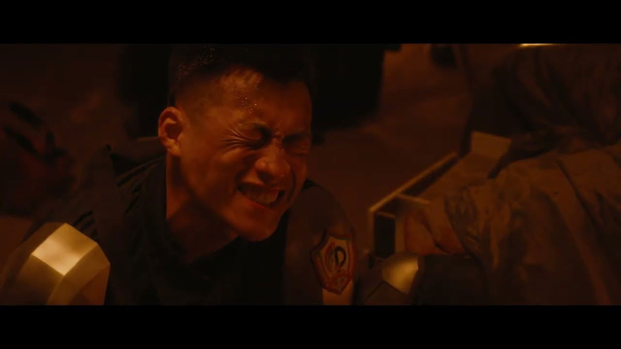 Chiến Binh Ô Nha: Cộng Sinh backdrop