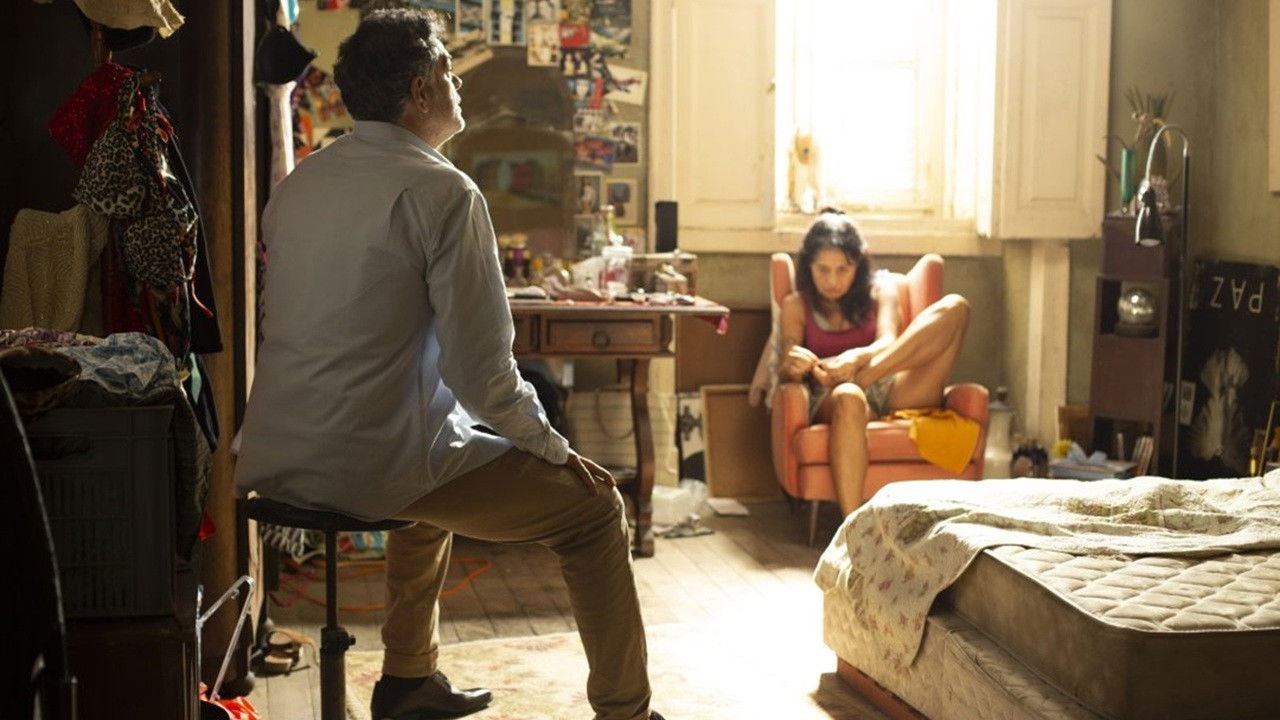 Sem Fantasia backdrop