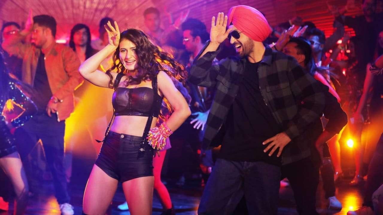 Suraj Pe Mangal Bhari backdrop