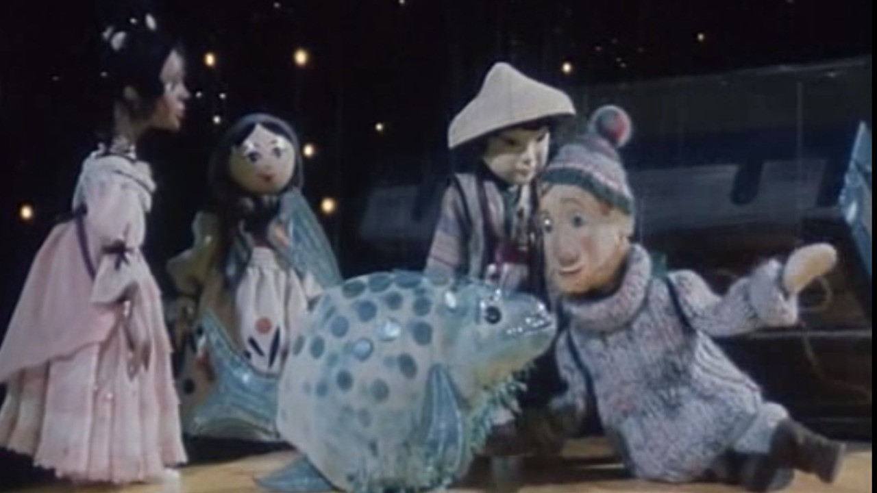 Augsburger Puppenkiste - Fünf auf dem Apfelstern backdrop