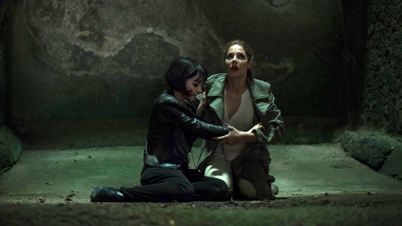 Black Parthenope backdrop