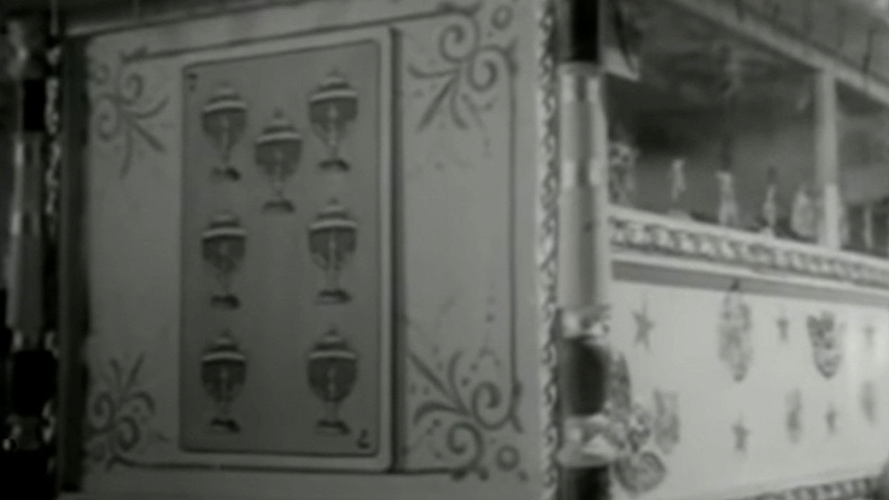 El Siete de Copas backdrop