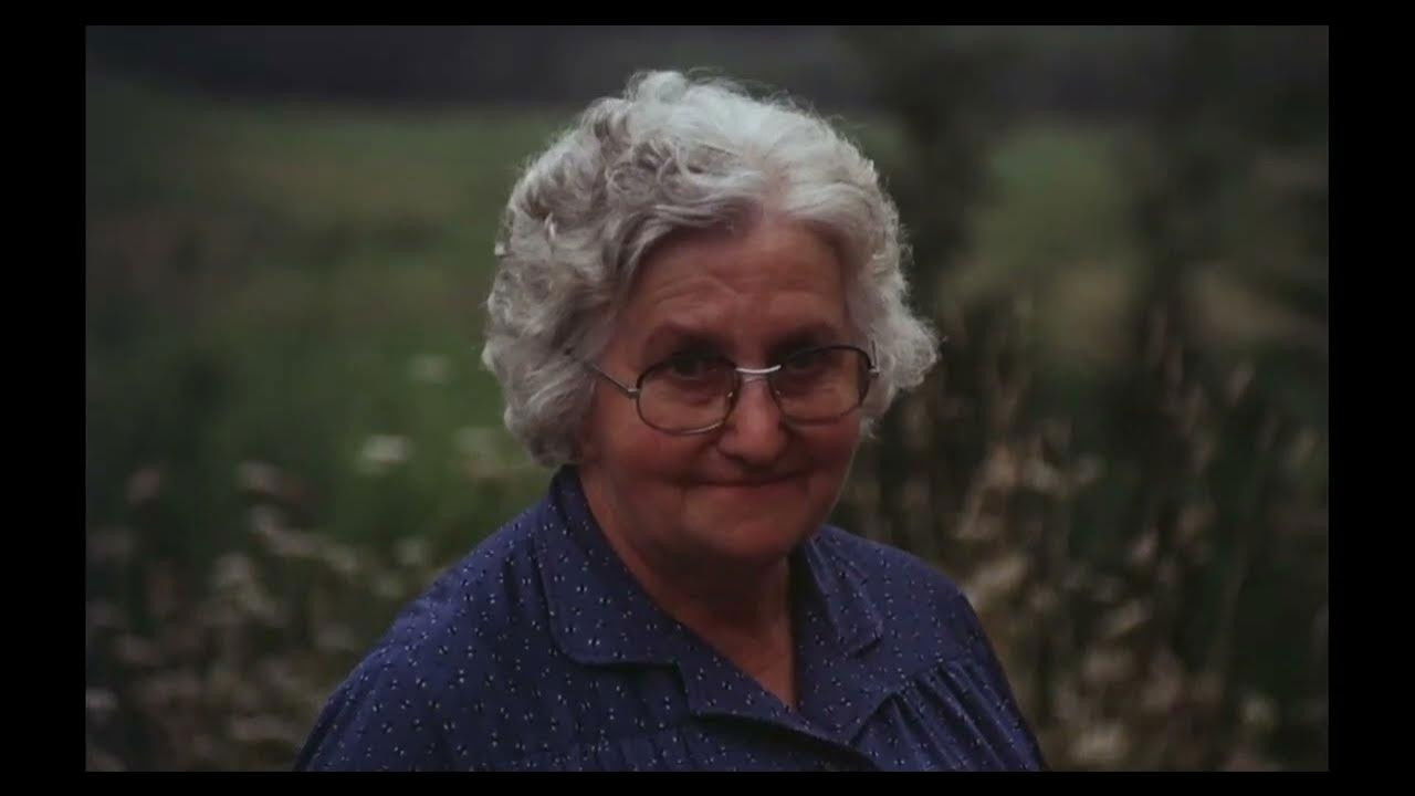 Ikuska 12: Euskal emakumeak backdrop