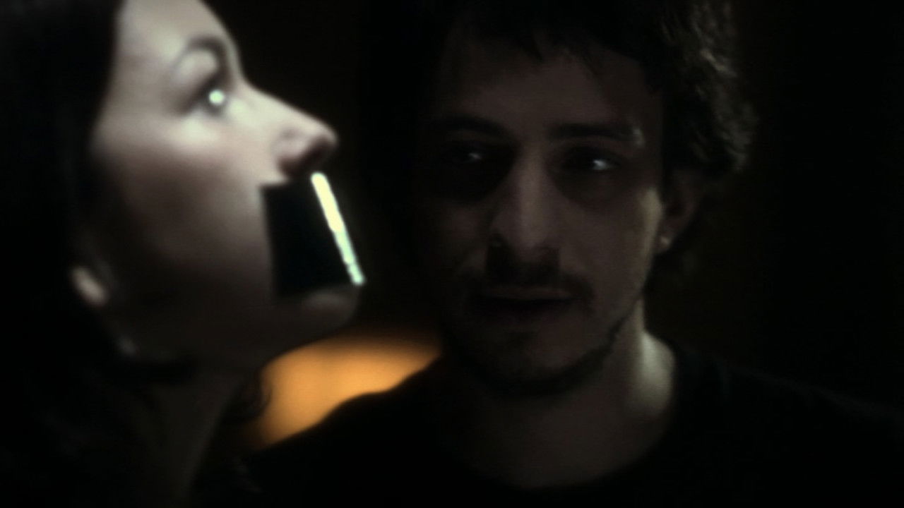 על מי אני עובד backdrop