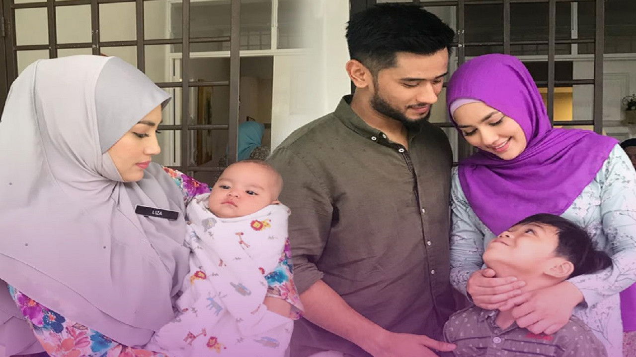 Istana Firdaus backdrop