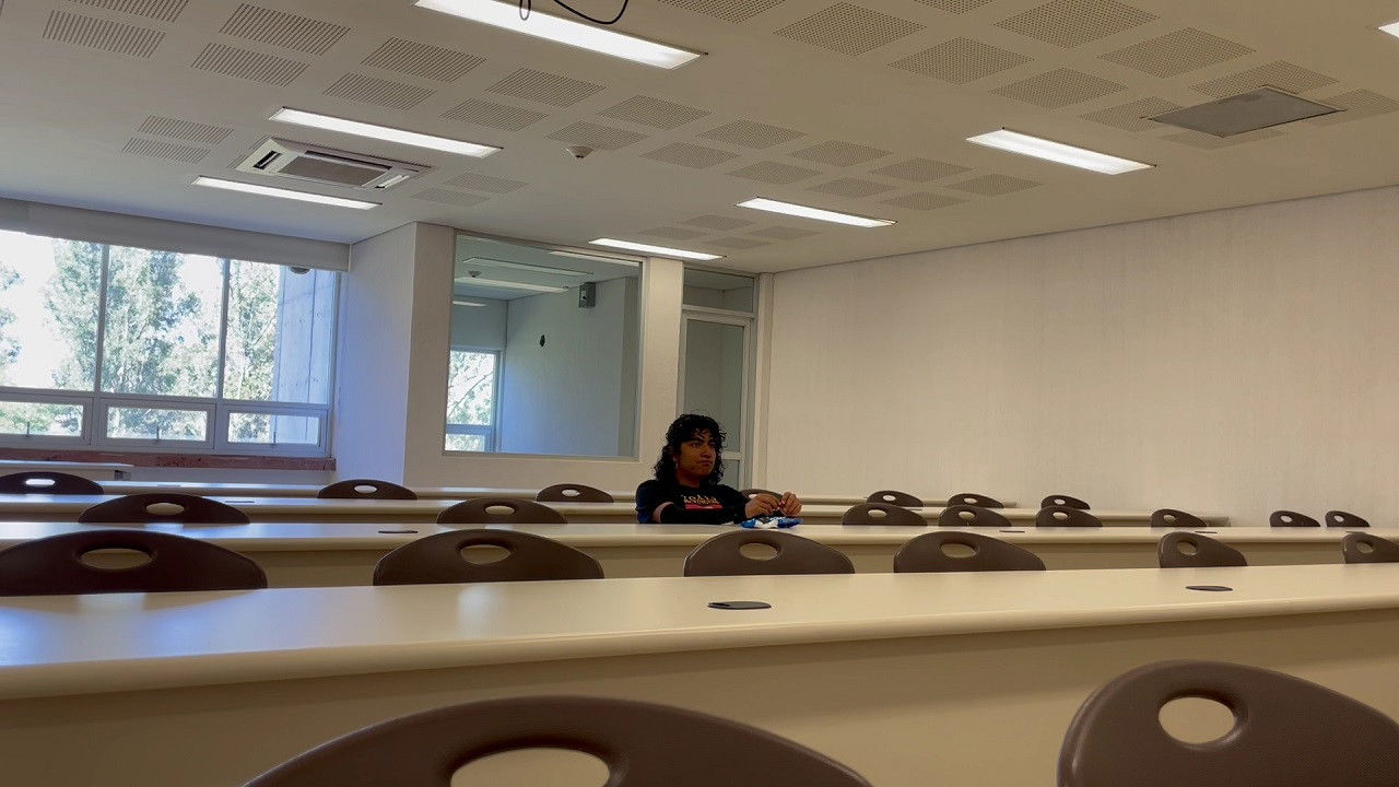 quiero aparecer allá backdrop