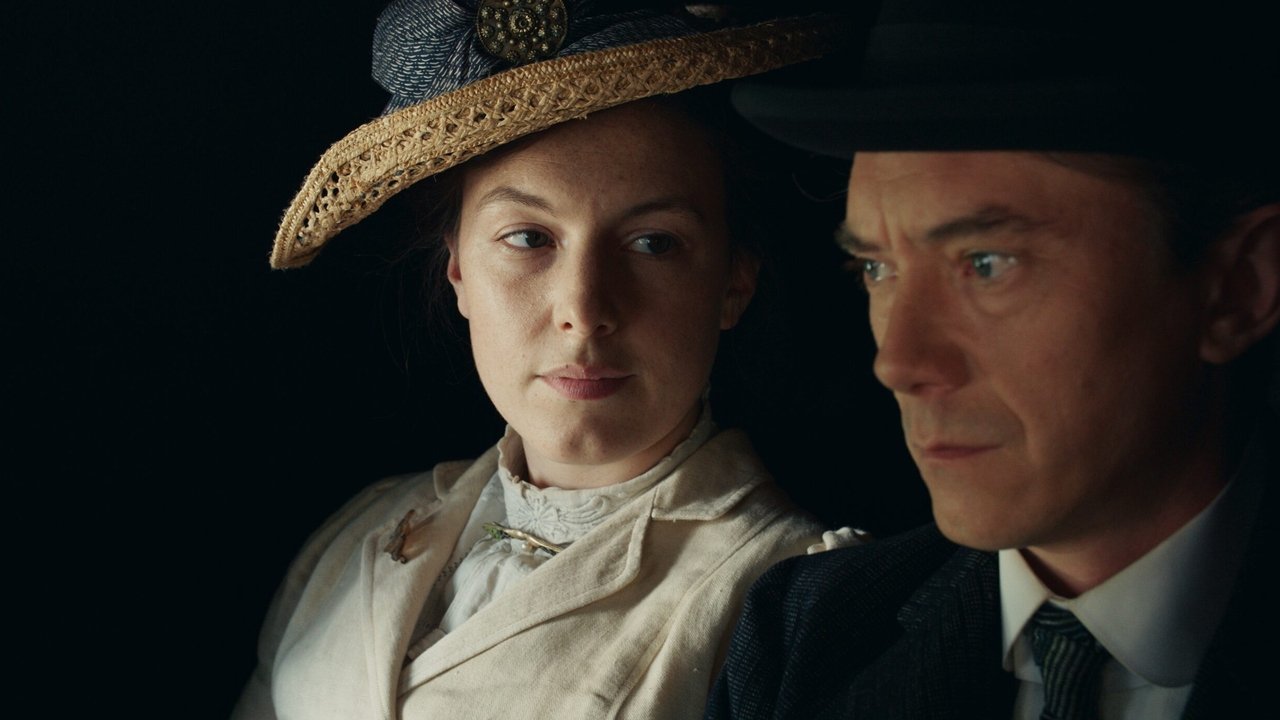 La Condition backdrop