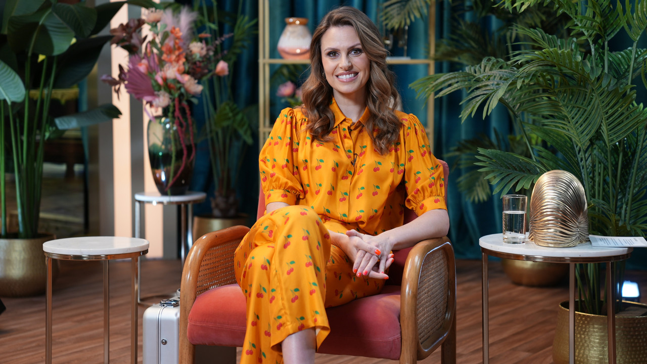 The Fortune Hotel: Late Check Out backdrop