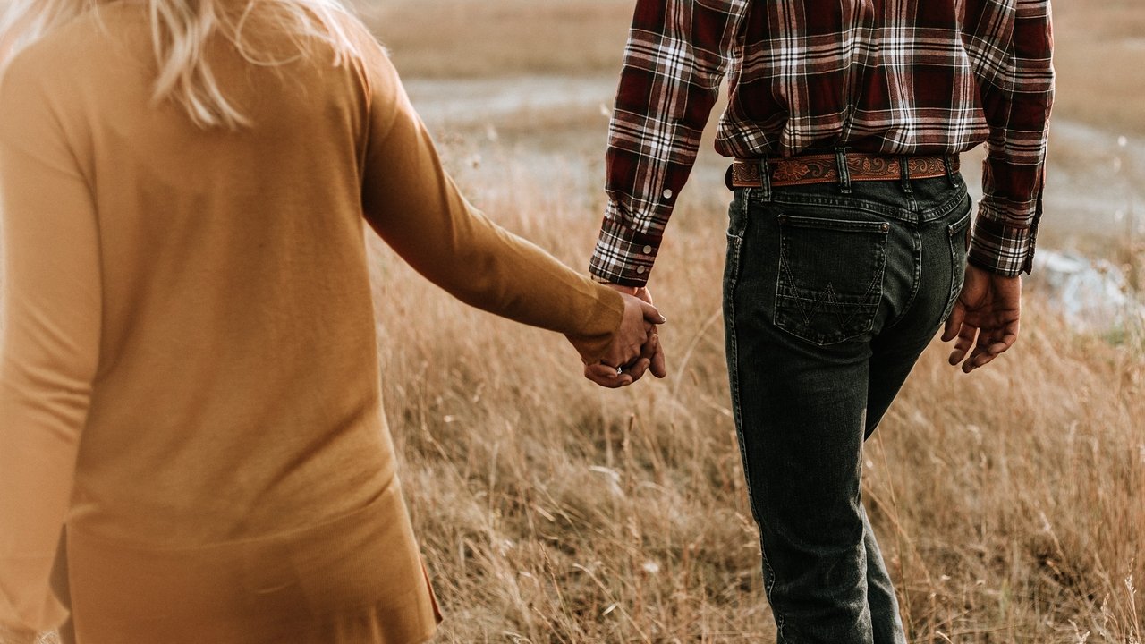 The Farmer Wants a Wife backdrop