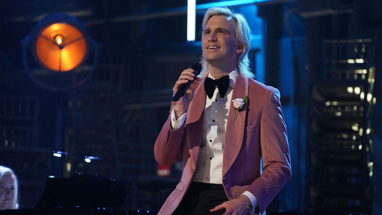 Stars on Stage from Westport Country Playhouse: Gavin Creel backdrop