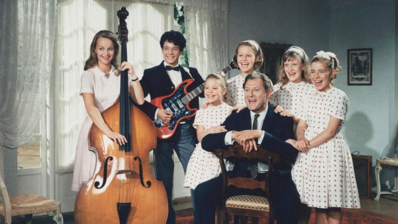 The Heir to Næsbygaard backdrop