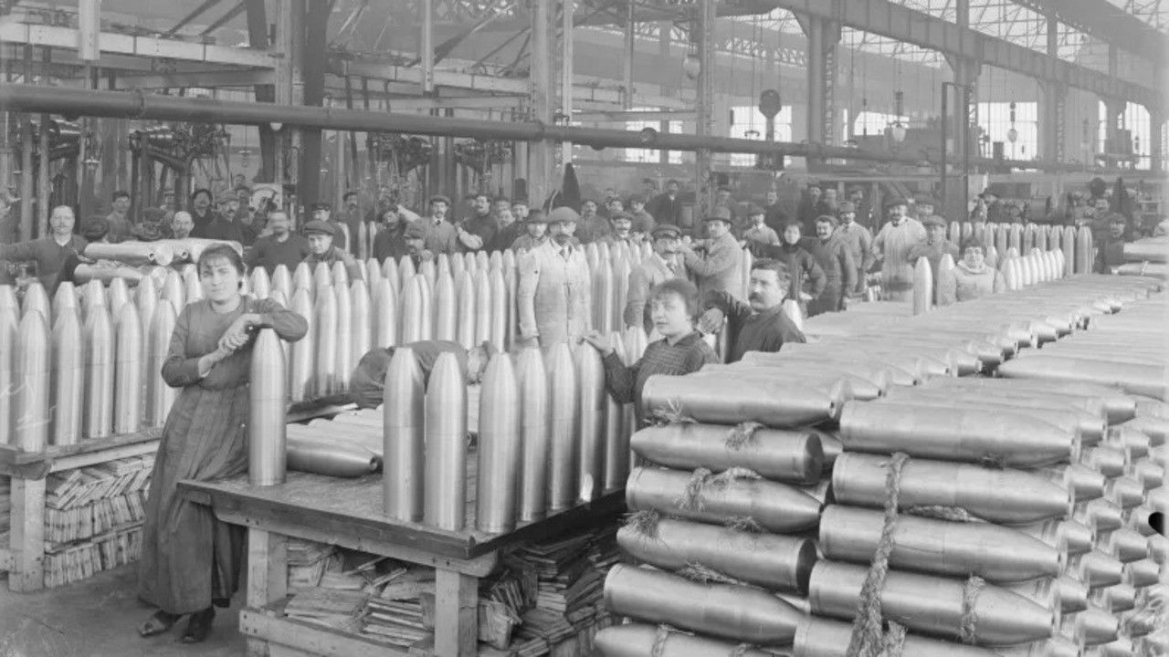 1914, et soudain la guerre ! backdrop