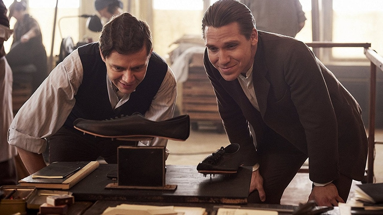 Rivals Forever - The Sneaker Battle backdrop