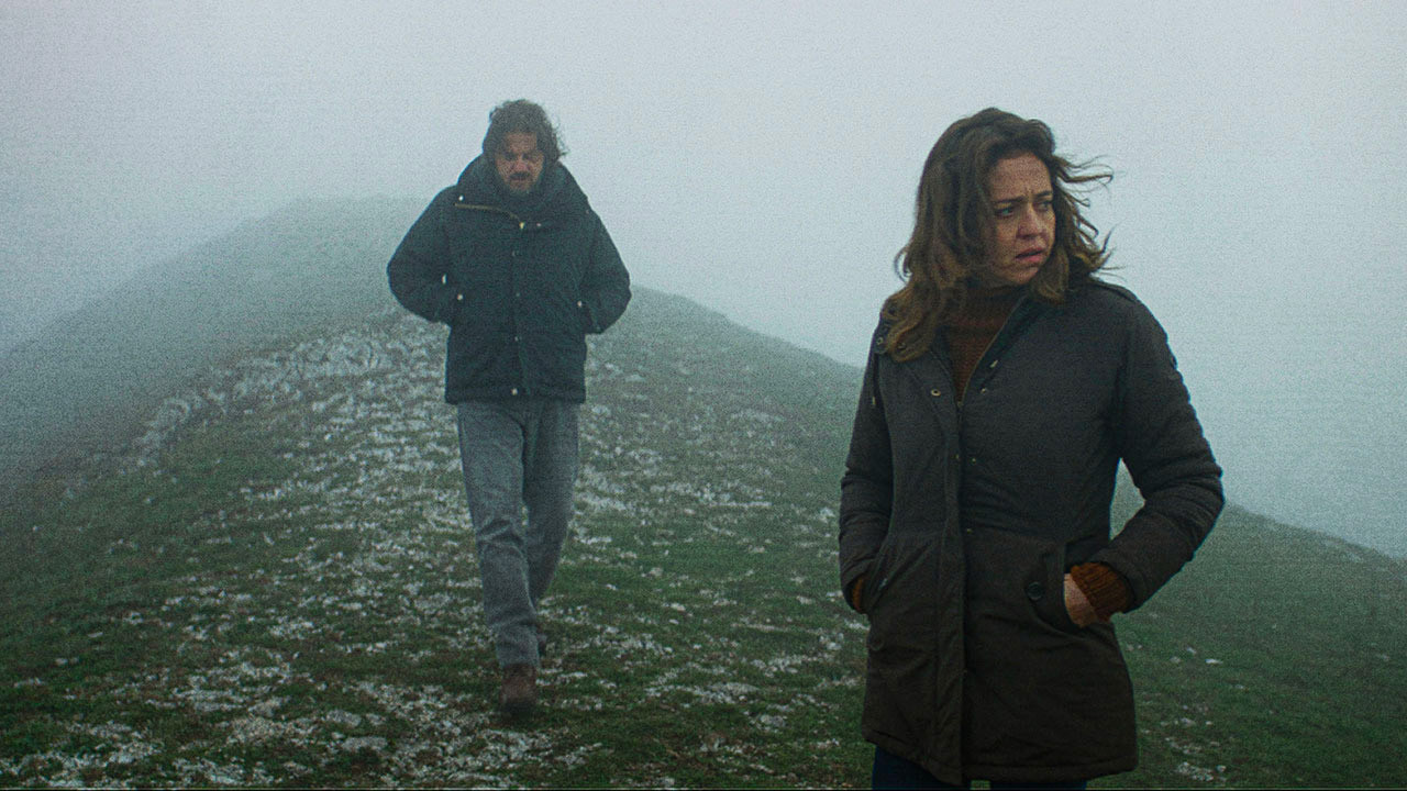 Dall'alto di una fredda torre backdrop