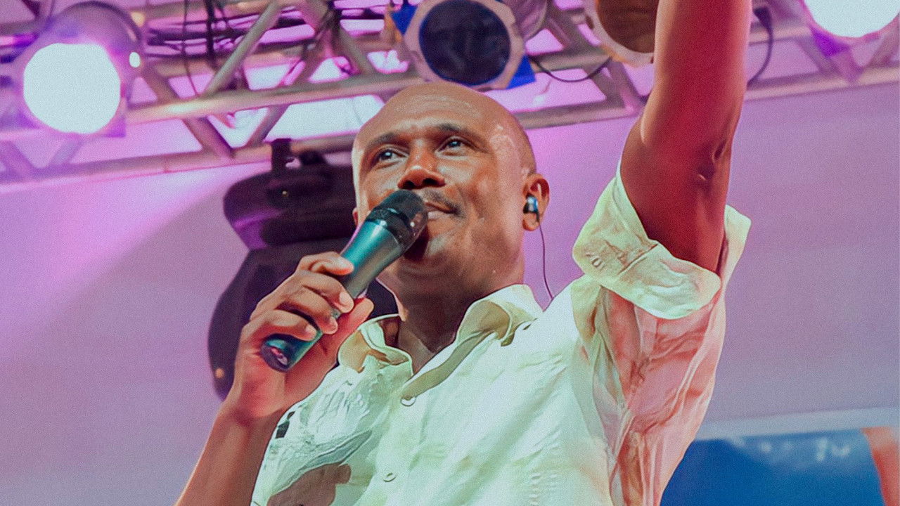 Irmão Lázaro - Testemunho e Louvor backdrop