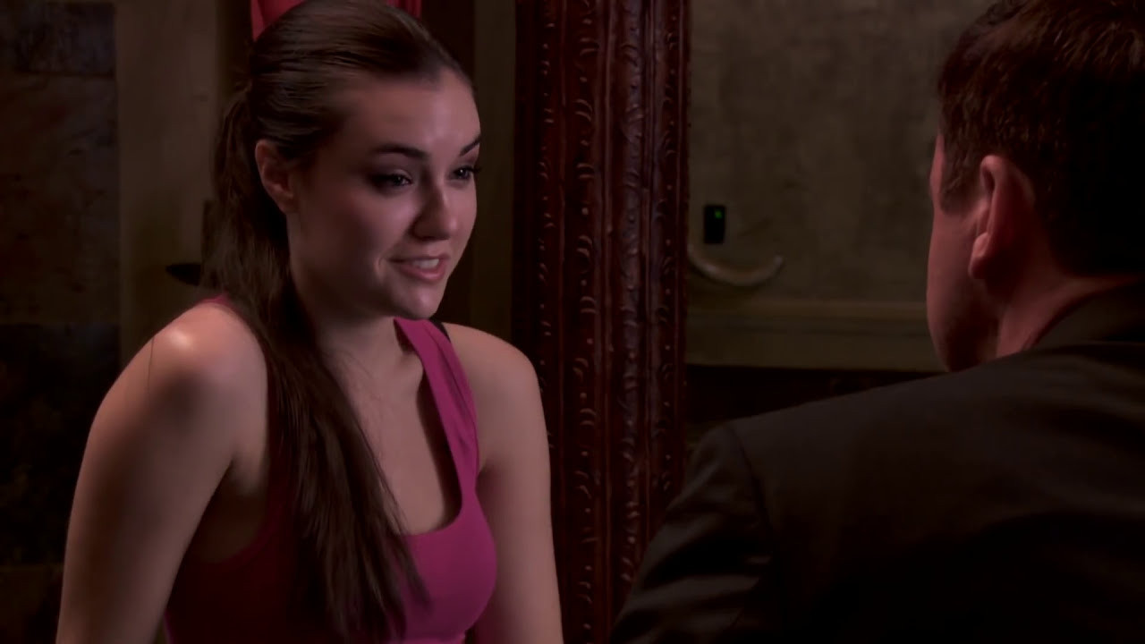 Pocong Mandi Goyang Pinggul backdrop