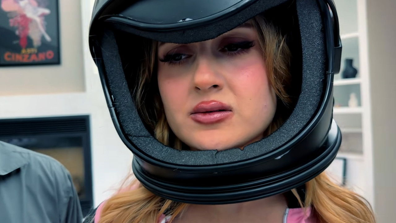 One Hour Girlfriend backdrop