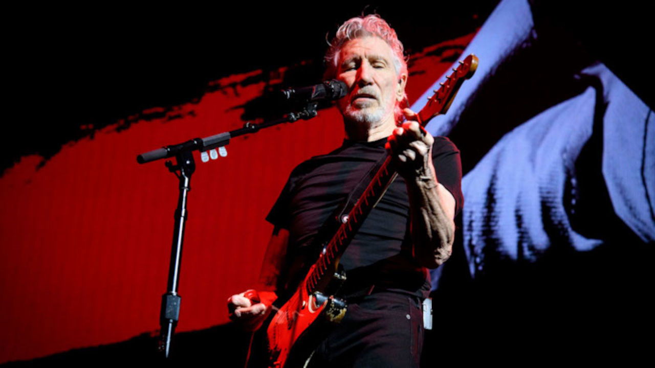 Roger Waters: This is not a Drill, Live at River Plate Stadium backdrop