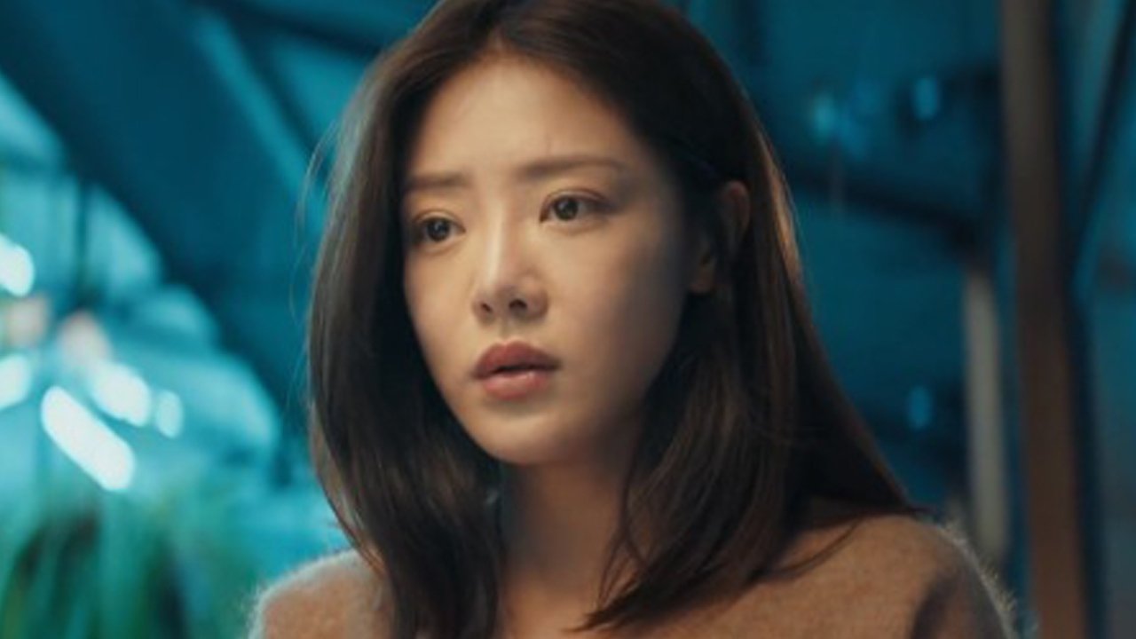 Ladies in Beijing backdrop