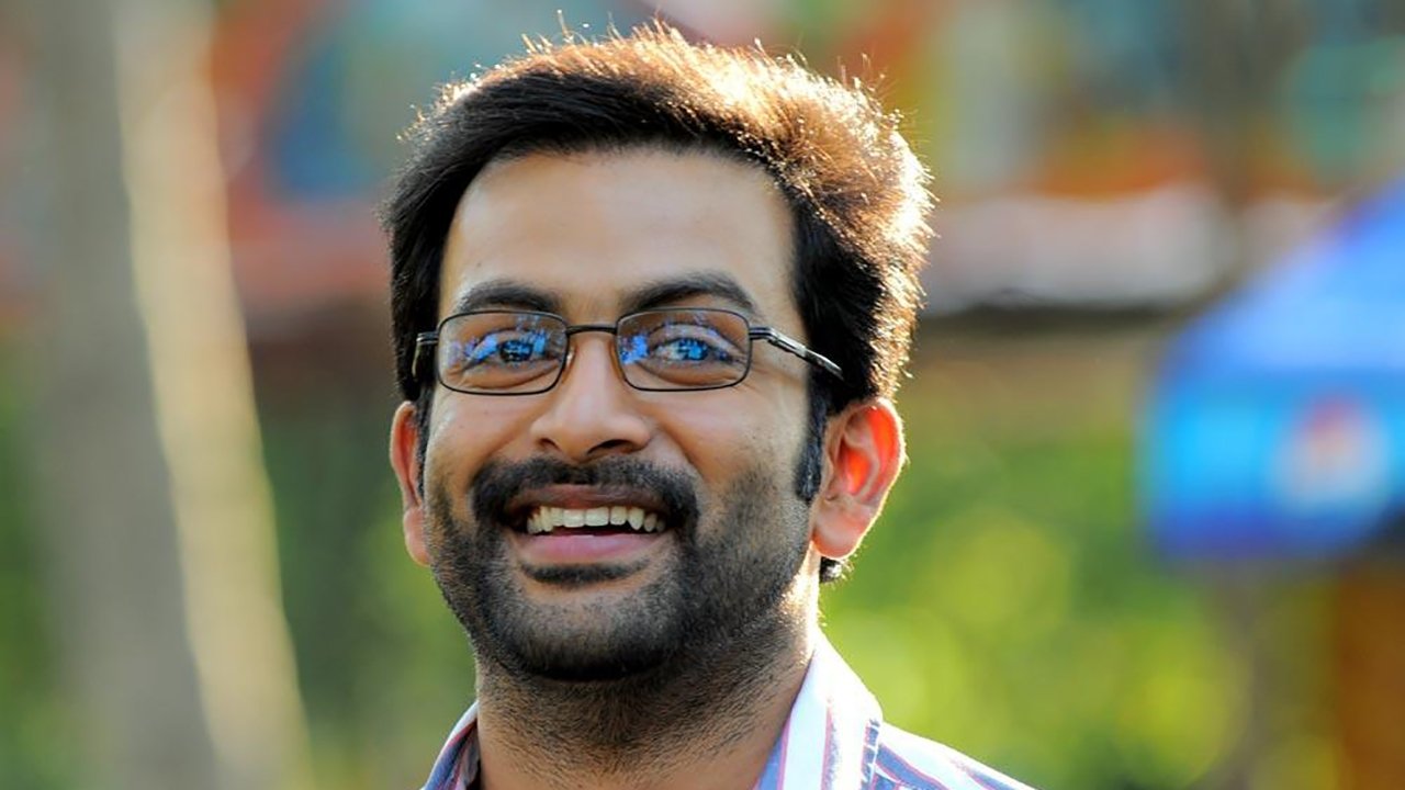 Manikyakallu backdrop