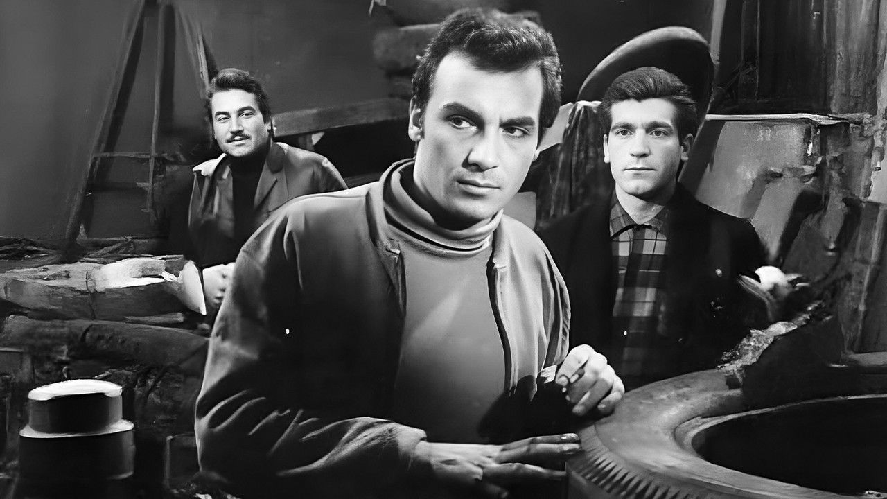 Bir Aşk Bin Ölüm backdrop