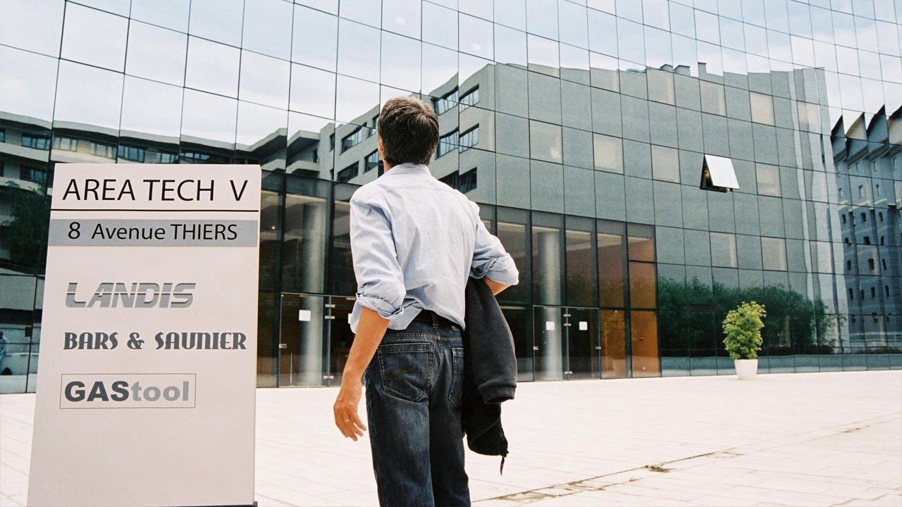 Recrue d'essence backdrop