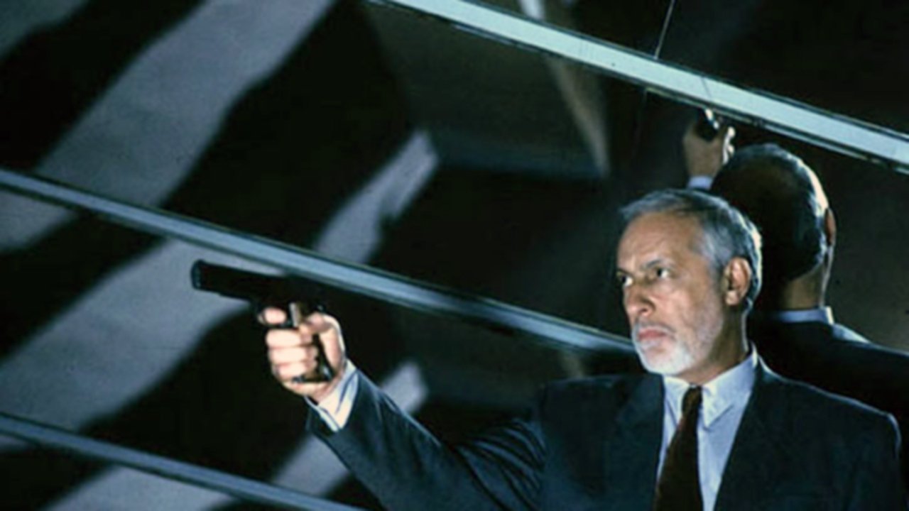 Ennemis intimes backdrop