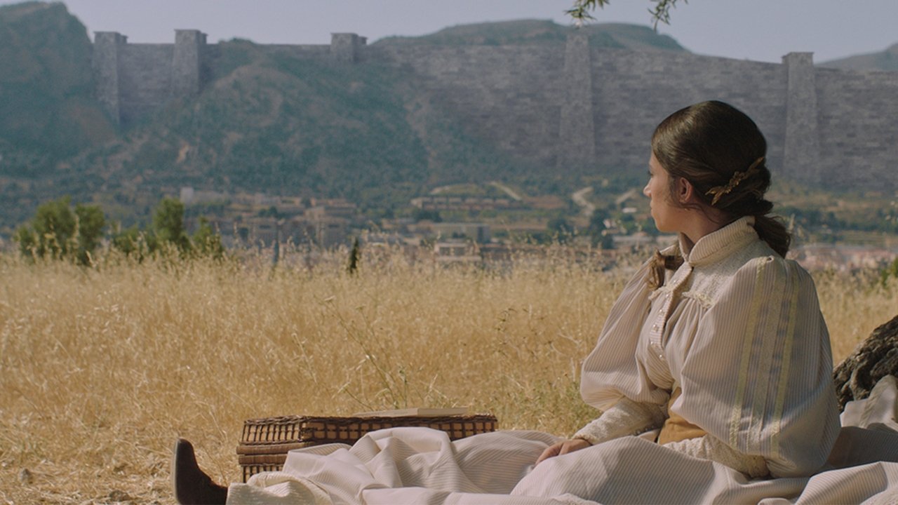 Insurrección backdrop