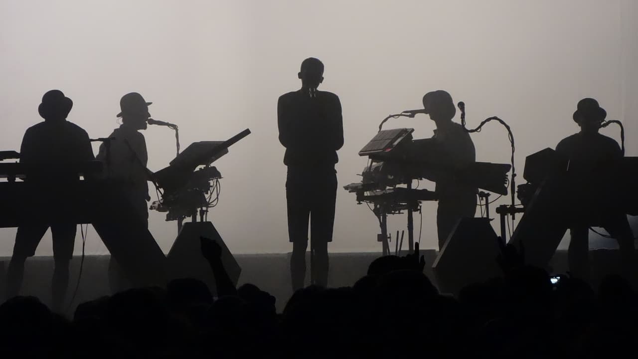 Stromae: Racine carrée Live backdrop
