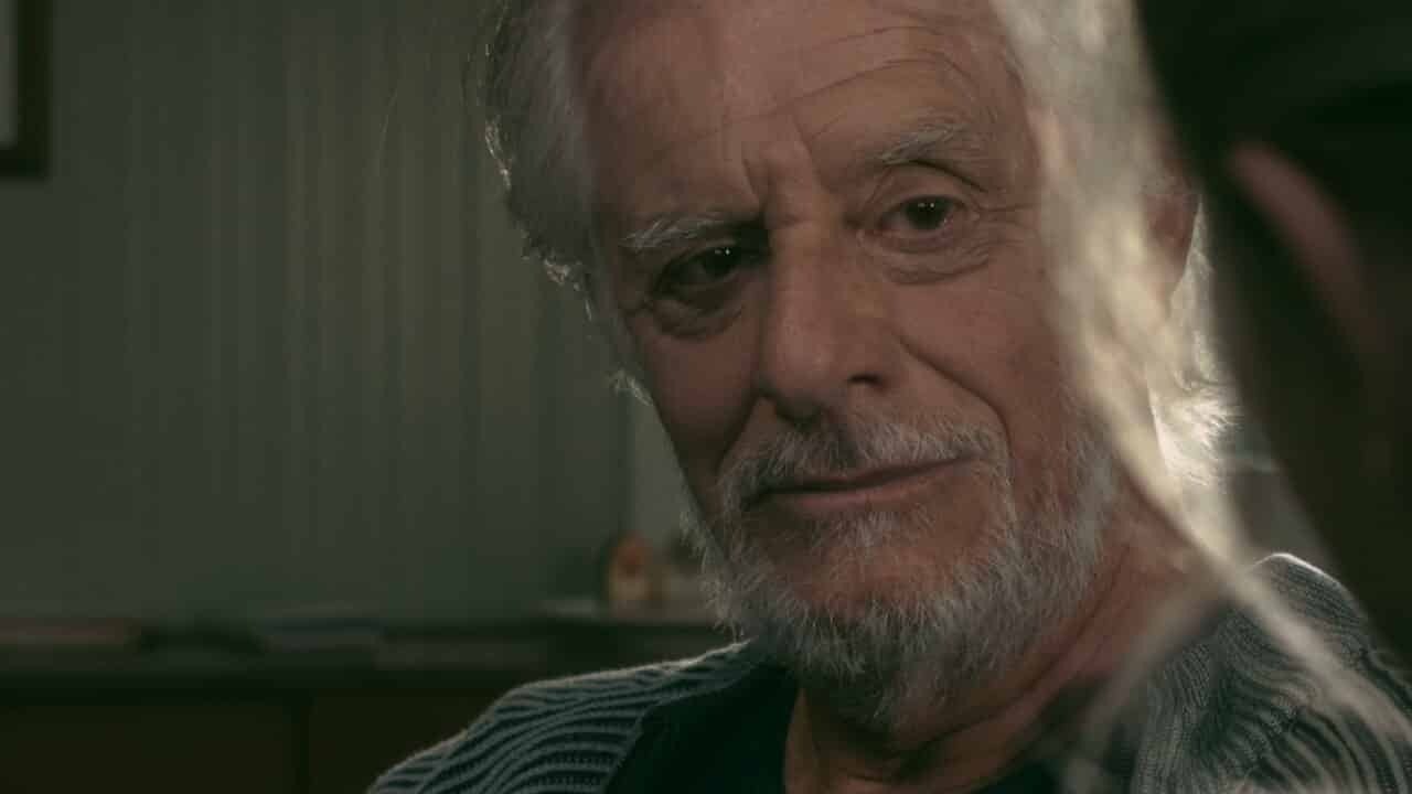 Come niente backdrop