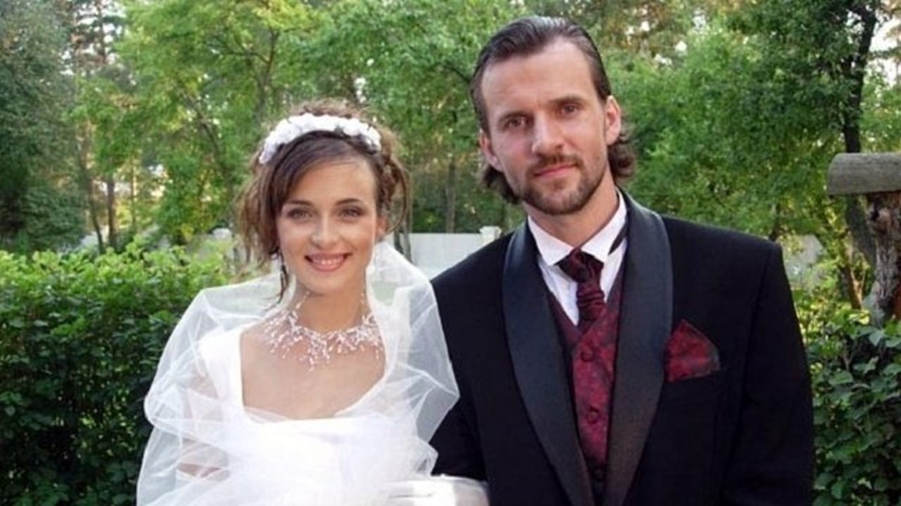 Обреченная стать звездой backdrop