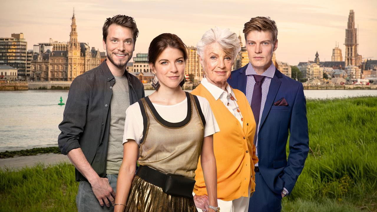 Ein Sommer in Antwerpen backdrop