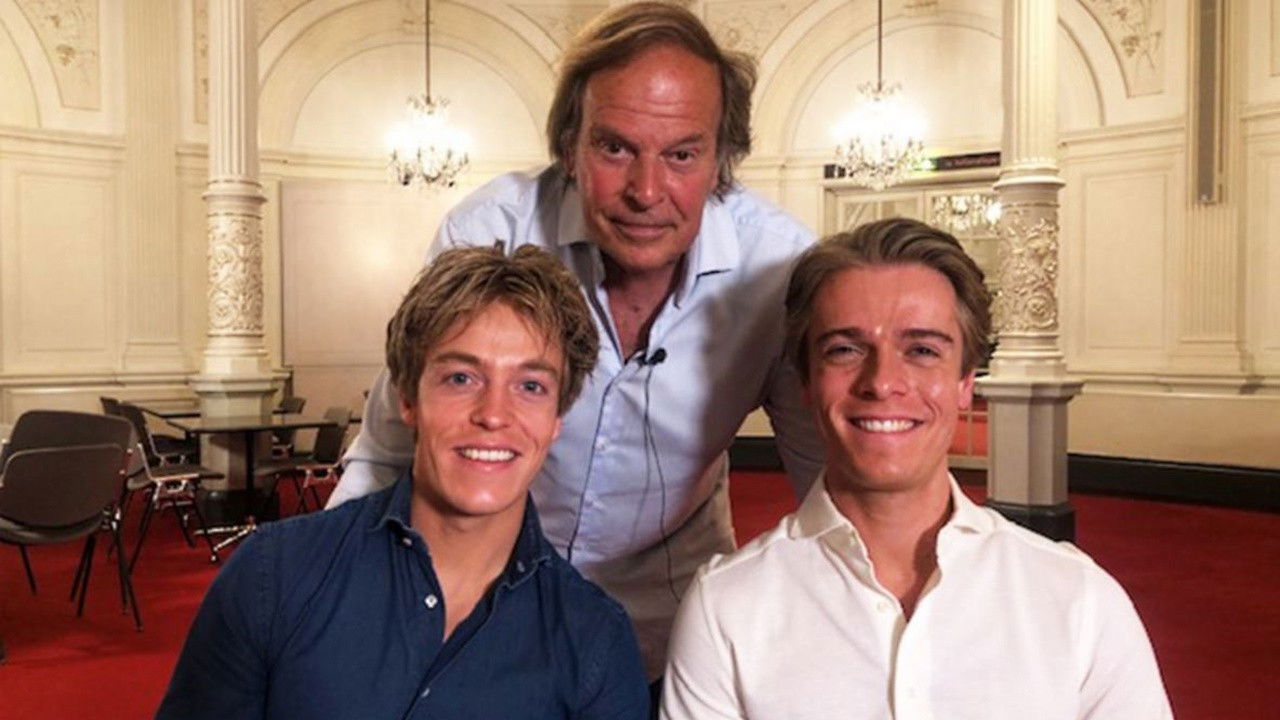 Lucas en Arthur Jussen op wereldtournee backdrop