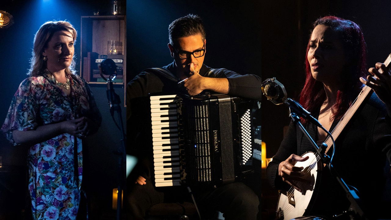 Cumasc: Seisiúin sa Black Gate backdrop