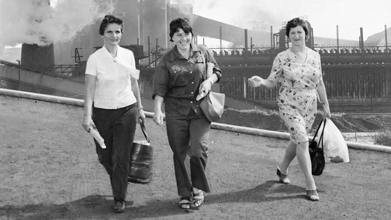 Women of Steel backdrop