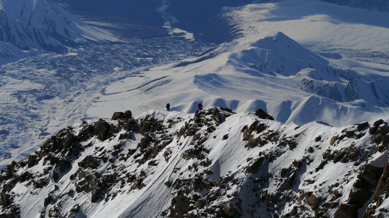 Der Mount McKinley "Expedition zum kältesten Berg der Erde" backdrop