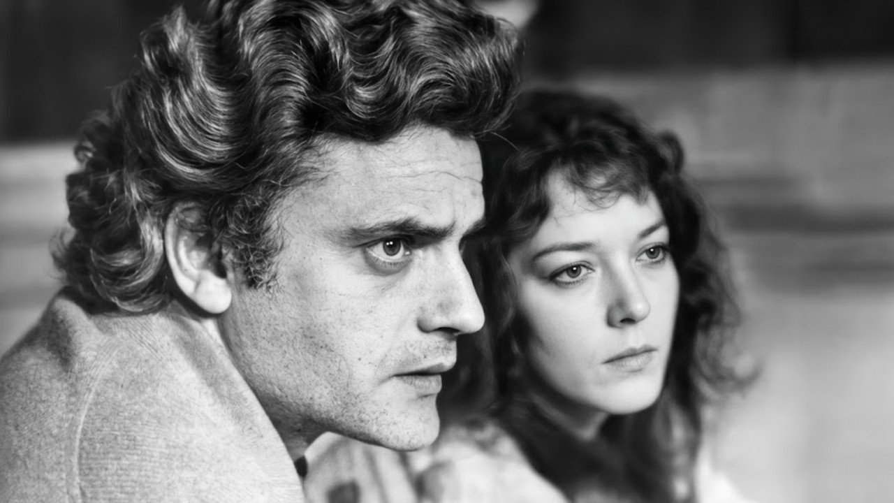 Nenhum Homem é Deus backdrop