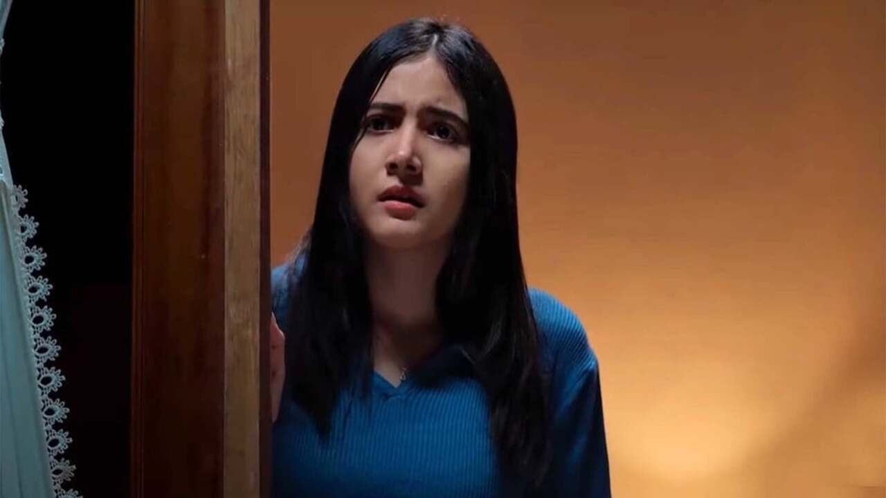 Rambut Kafan backdrop