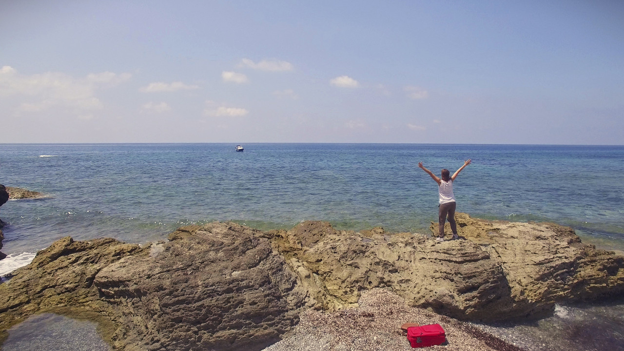 Io resto qua! backdrop