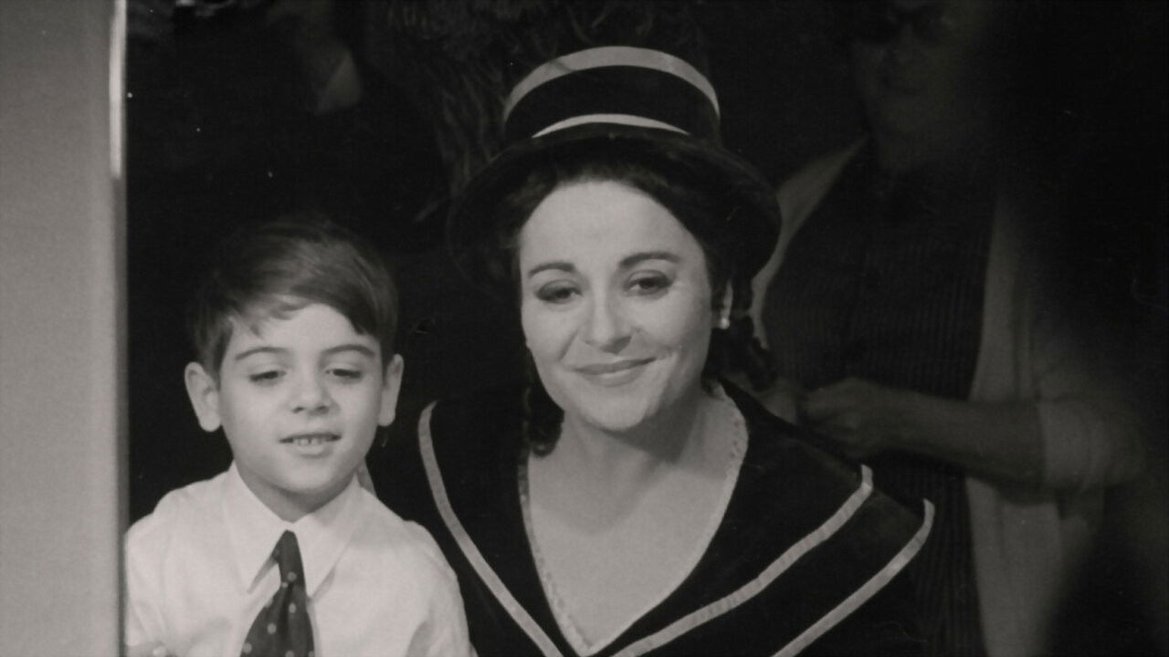 Brava Victòria! backdrop