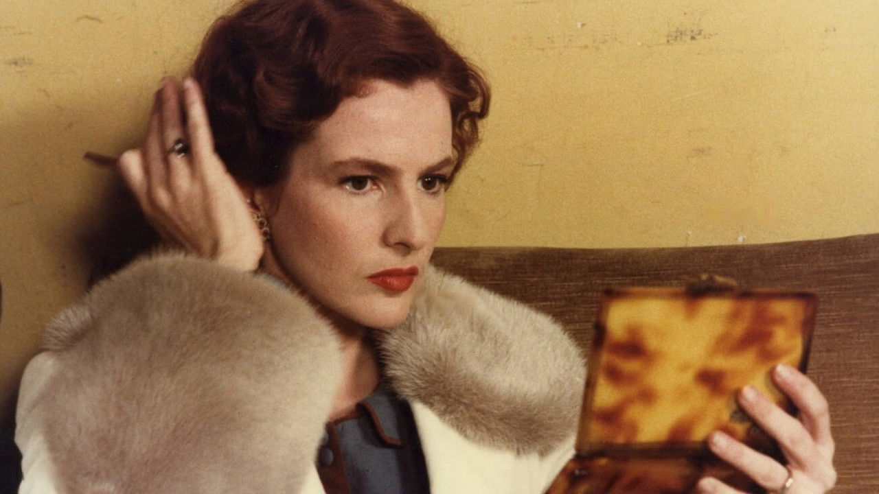 Uno scandalo perbene backdrop