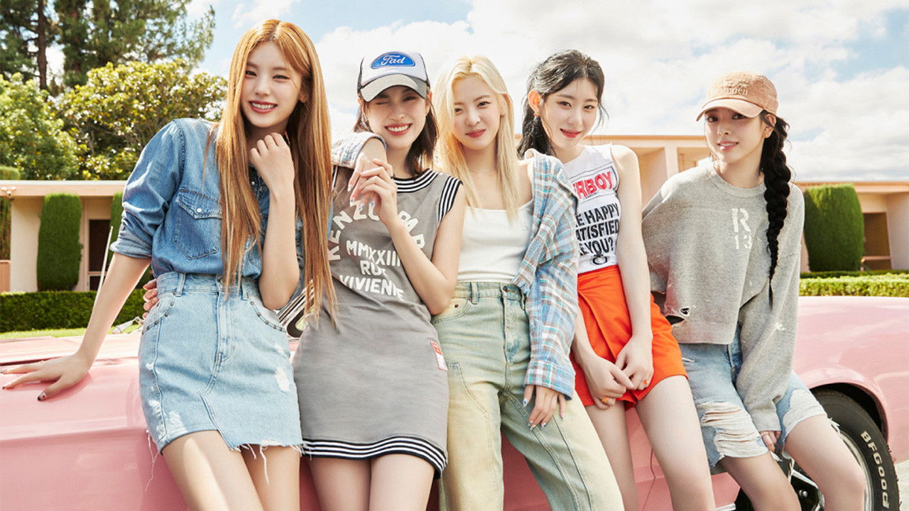 ITZY 2024 Season's Greetings [Best Friends Forever] backdrop