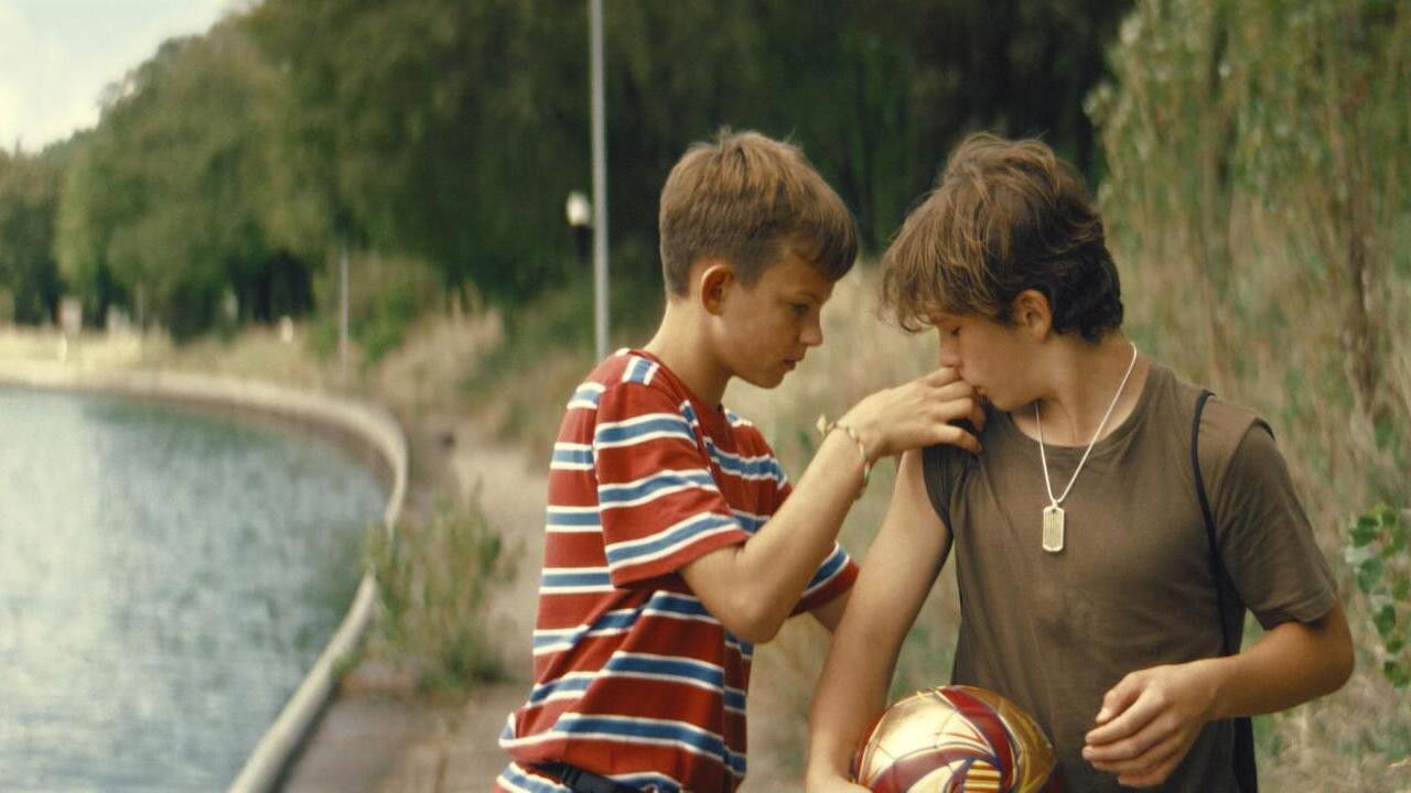 The Male Gaze: Breaking Dawn backdrop