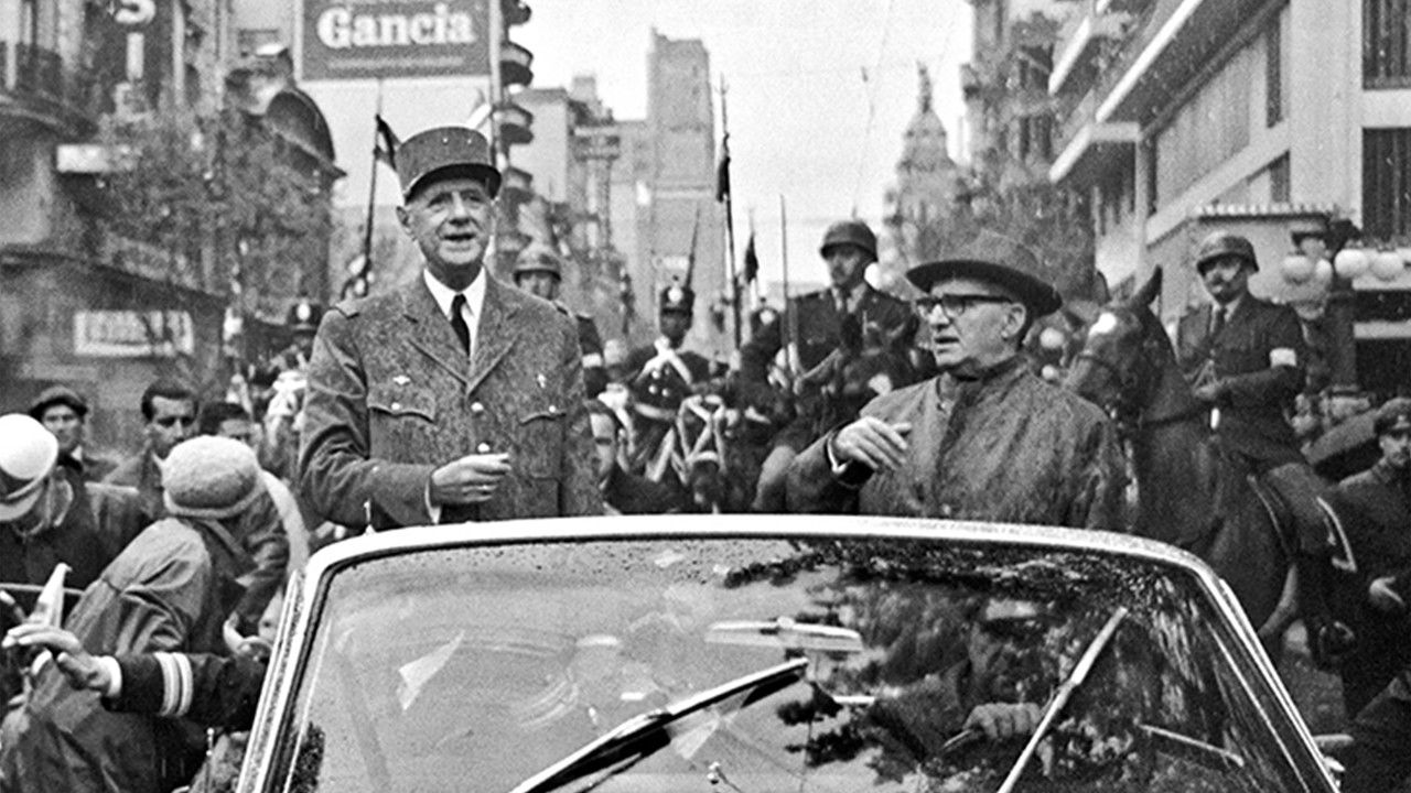 Con Libertad Ni Ofendo Ni Temo backdrop