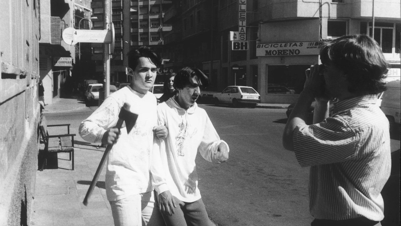 Calle Ancha, Fin de Siglo backdrop