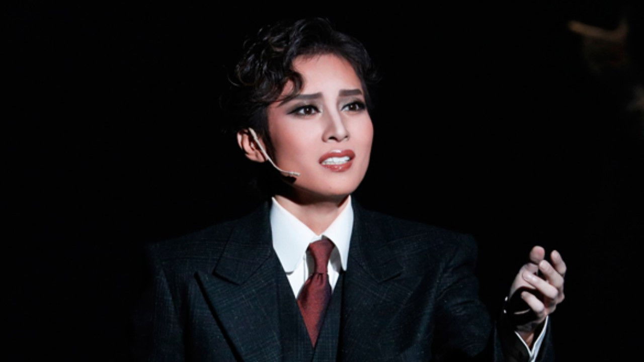 Golden Dead Schiele backdrop