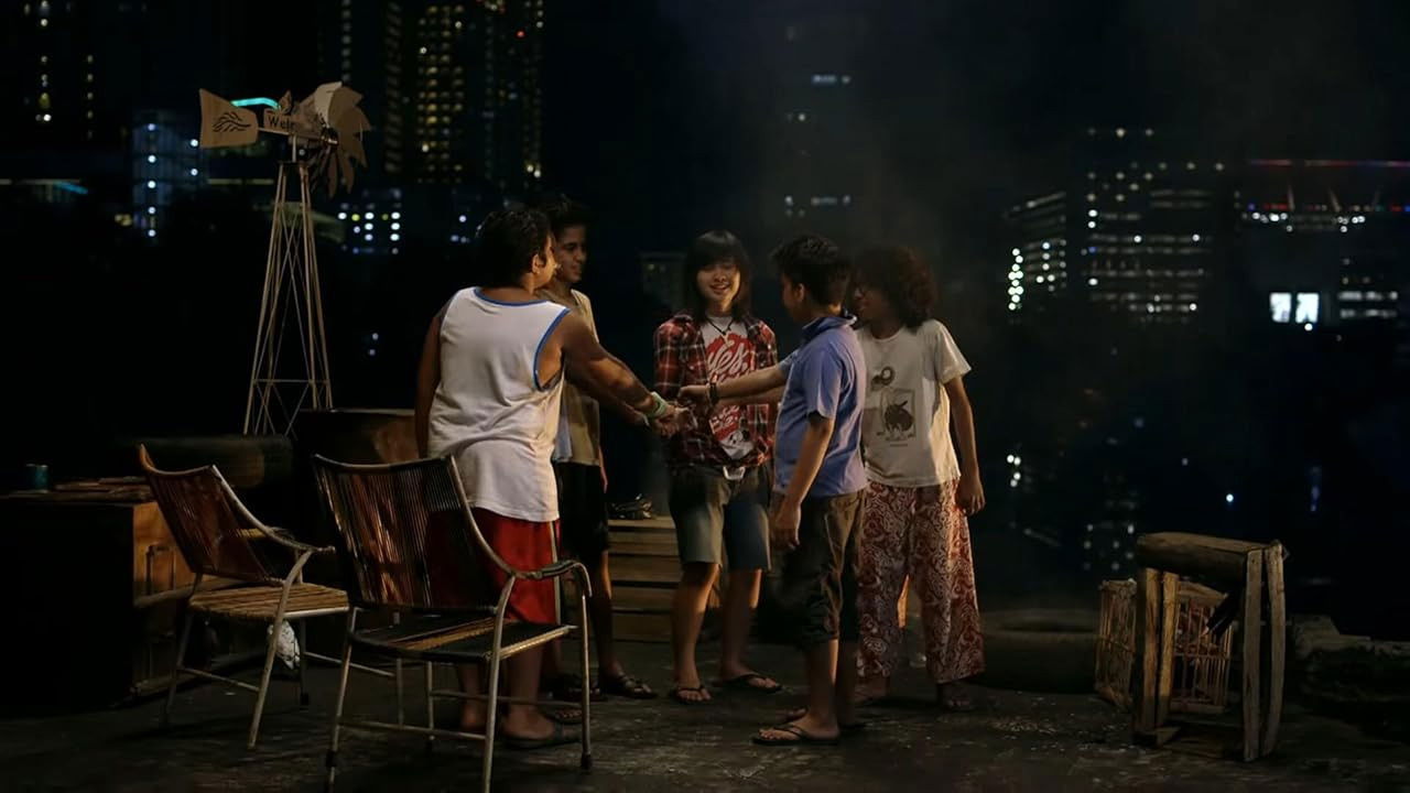 Brandal-Brandal Ciliwung backdrop