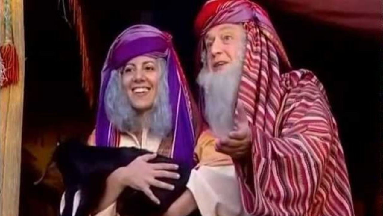 Tanakh stories with Saba Tuvia backdrop