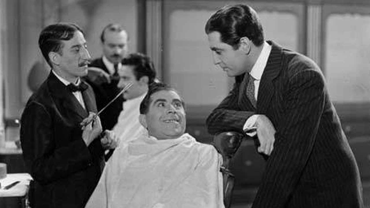 Boina blanca backdrop