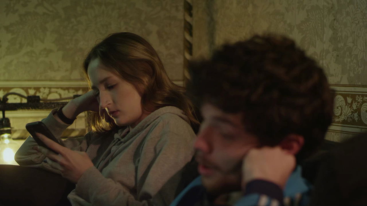 Un Petit Problème backdrop